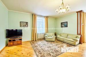 Дом 279м², 2-этажный, участок 10 сот.  