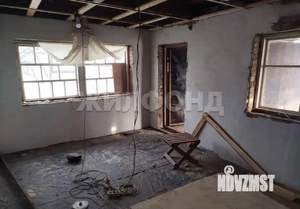 Дом 30м&sup2;, 2-этажный, участок 3 сот.  