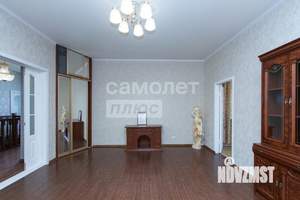 Коттедж 243м², 3-этажный, участок 5 сот.  