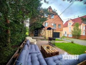 Дом 372м&sup2;, 3-этажный, участок 10 сот.  