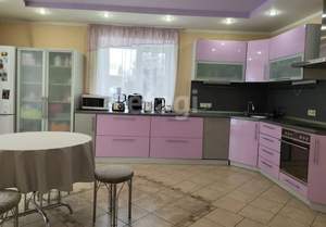 Дом 268м&sup2;, 2-этажный, участок 11 сот.  