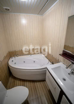 Дом 443м&sup2;, 2-этажный, участок 6 сот.  