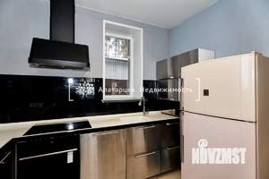 Дом 181м², 3-этажный, участок 15 сот.  