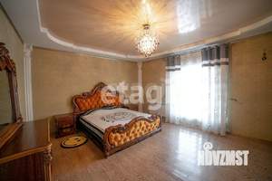 Дом 443м&sup2;, 2-этажный, участок 6 сот.  