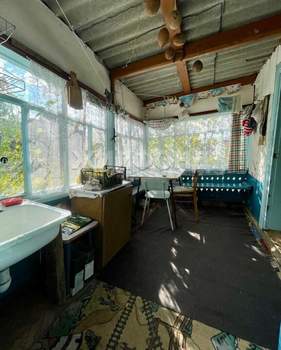 Дом 20м&sup2;, 2-этажный, участок 4 сот.  