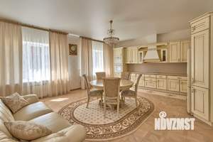 Коттедж 492м², 3-этажный, участок 12 сот.  