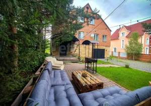 Дом 372м&sup2;, 3-этажный, участок 10 сот.  