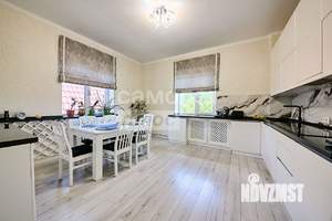 Дом 284м², 3-этажный, участок 5 сот.  