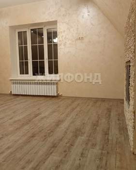 Дом 180м&sup2;, 2-этажный, участок 6 сот.  