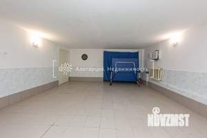 Дом 215м&sup2;, 3-этажный, участок 10 сот.  