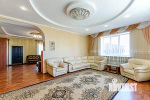 Коттедж 480м², 3-этажный, участок 12 сот.  