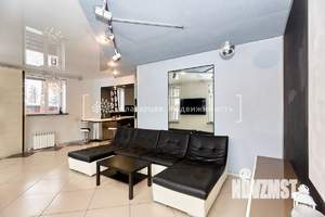 Дом 181м&sup2;, 3-этажный, участок 15 сот.  