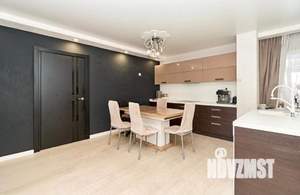 Дом 300м&sup2;, 2-этажный, участок 5 сот.  