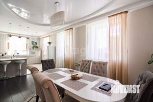 Коттедж 450м², 2-этажный, участок 10 сот.  