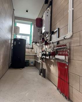 Дом 221м&sup2;, 2-этажный, участок 9 сот.  