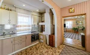 Дом 144м&sup2;, 2-этажный, участок 9 сот.  