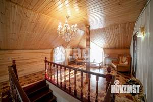 Дом 443м&sup2;, 2-этажный, участок 6 сот.  