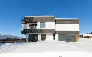 Дом 266м&sup2;, 2-этажный, участок 13 сот.  