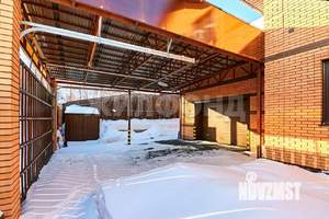 Дом 313м&sup2;, 2-этажный, участок 13 сот.  