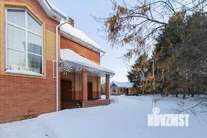 Дом 280м&sup2;, 3-этажный, участок 11 сот.  