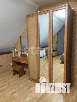 Дом 268м&sup2;, 2-этажный, участок 11 сот.  