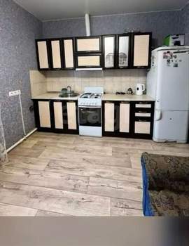 Дом 100м&sup2;, 1-этажный, участок 6 сот.  