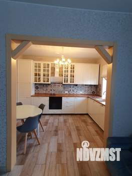 Дом 230м², 3-этажный, участок 8 сот.  