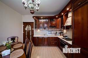 Дом 180м², 2-этажный, участок 10 сот.  