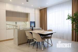 Коттедж 380м&sup2;, 3-этажный, участок 20 сот.  