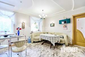 Коттедж 442м², 2-этажный, участок 10 сот.  