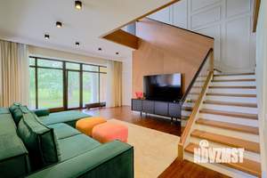 Коттедж 550м&sup2;, 2-этажный, участок 45 сот.  