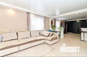 Дом 300м&sup2;, 2-этажный, участок 5 сот.  