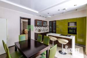 Дом 384м&sup2;, 2-этажный, участок 13 сот.  