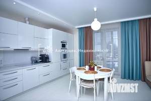 Дом 560м², 3-этажный, участок 12 сот.  