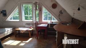 Дом 60м&sup2;, 2-этажный, участок 5 сот.  