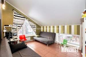 Дом 181м&sup2;, 3-этажный, участок 15 сот.  