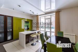 Дом 384м&sup2;, 2-этажный, участок 13 сот.  