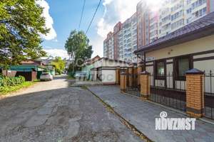 Дом 224м², 3-этажный, участок 6 сот.  