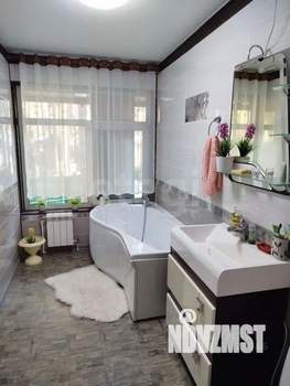 Дом 140м&sup2;, 2-этажный, участок 8 сот.  