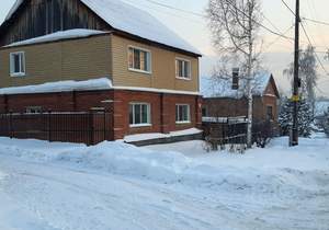 Дом 140м², 2-этажный, участок 9 сот.  