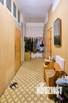 Дом 320м&sup2;, 3-этажный, участок 6 сот.  