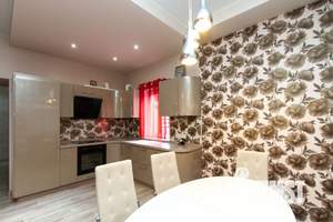 Дом 224м&sup2;, 2-этажный, участок 6 сот.  