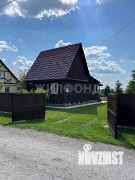 Дом 50м&sup2;, 2-этажный, участок 15 сот.  