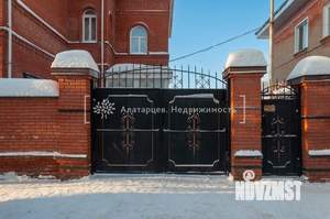 Дом 373м&sup2;, 2-этажный, участок 5 сот.  