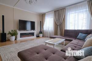 Дом 285м², 2-этажный, участок 0 сот.  