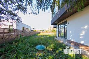 Коттедж 270м², 2-этажный, участок 15 сот.  