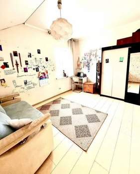 Дом 180м², 3-этажный, участок 2 сот.  