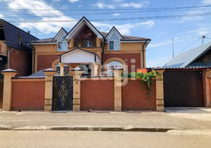 Дом 443м&sup2;, 2-этажный, участок 6 сот.  