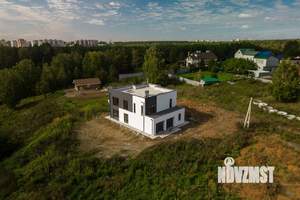 Дом 300м&sup2;, 2-этажный, участок 9 сот.  