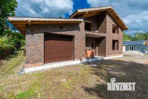 Коттедж 208м², 2-этажный, участок 9 сот.  